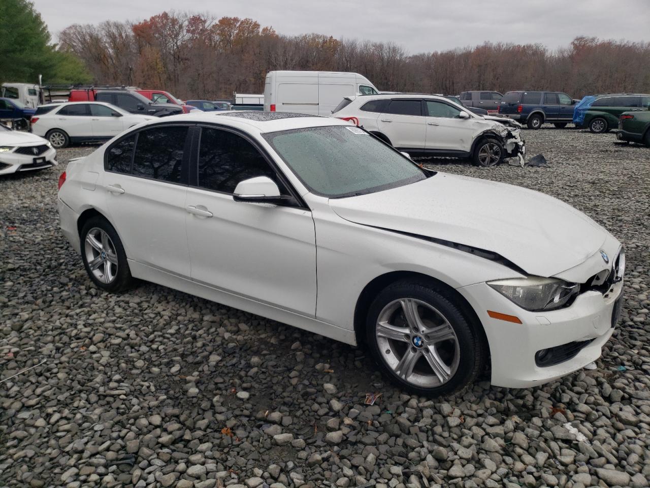 2014 BMW 3er VIN WBA3B3G56ENR84109 Copart auction photo, rear end / front end damage thumbnail 4