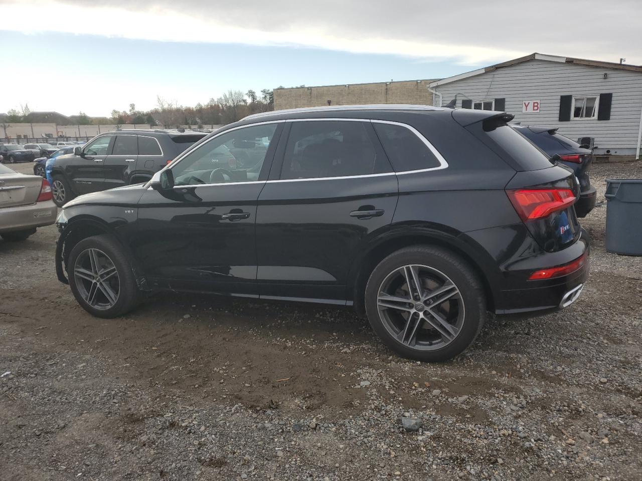 2018 Audi SQ5 VIN WA1A4AFY4J2008937 Copart auction photo, front end / minor dent/scratches damage thumbnail 2