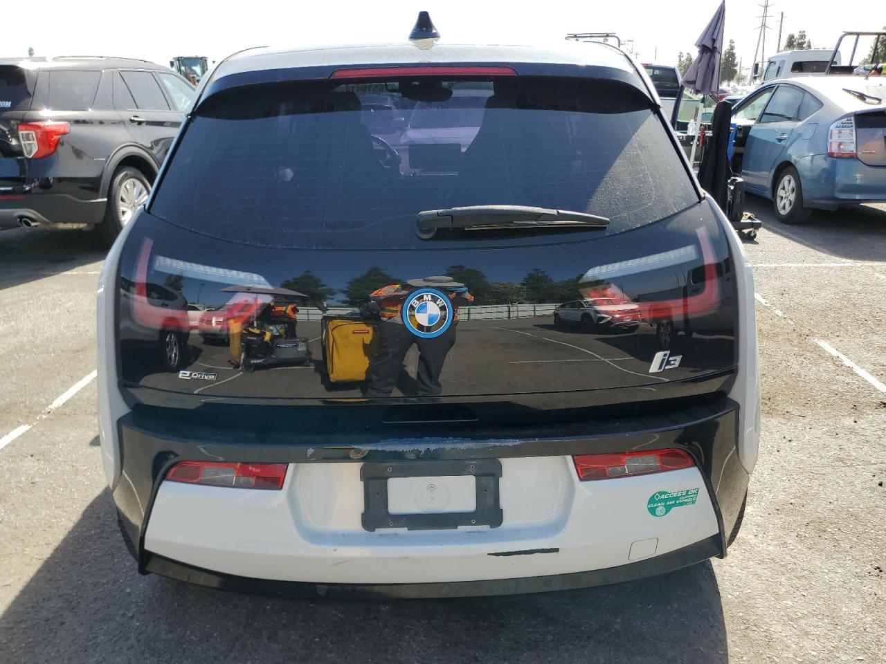 2015 BMW i3 VIN WBY1Z4C54FV501640 Copart auction photo, minor dent/scratches damage thumbnail 6
