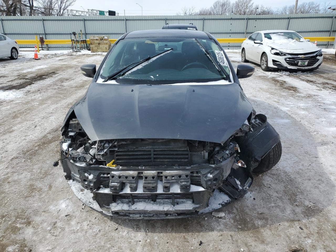 2017 Ford Focus VIN 1FADP3K25HL332979 Copart auction photo, front end damage thumbnail 5