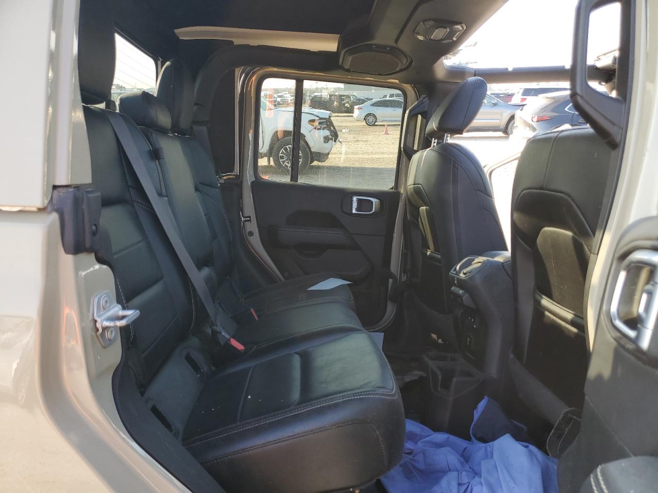2020 Jeep Gladiator VIN 1C6HJTFG2LL171896 Copart auction photo, biohazard/chemical / all over damage thumbnail 10