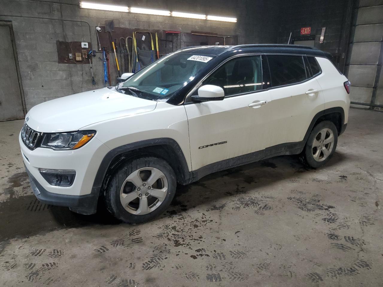 2018 Jeep Compass VIN 3C4NJDBB8JT111991