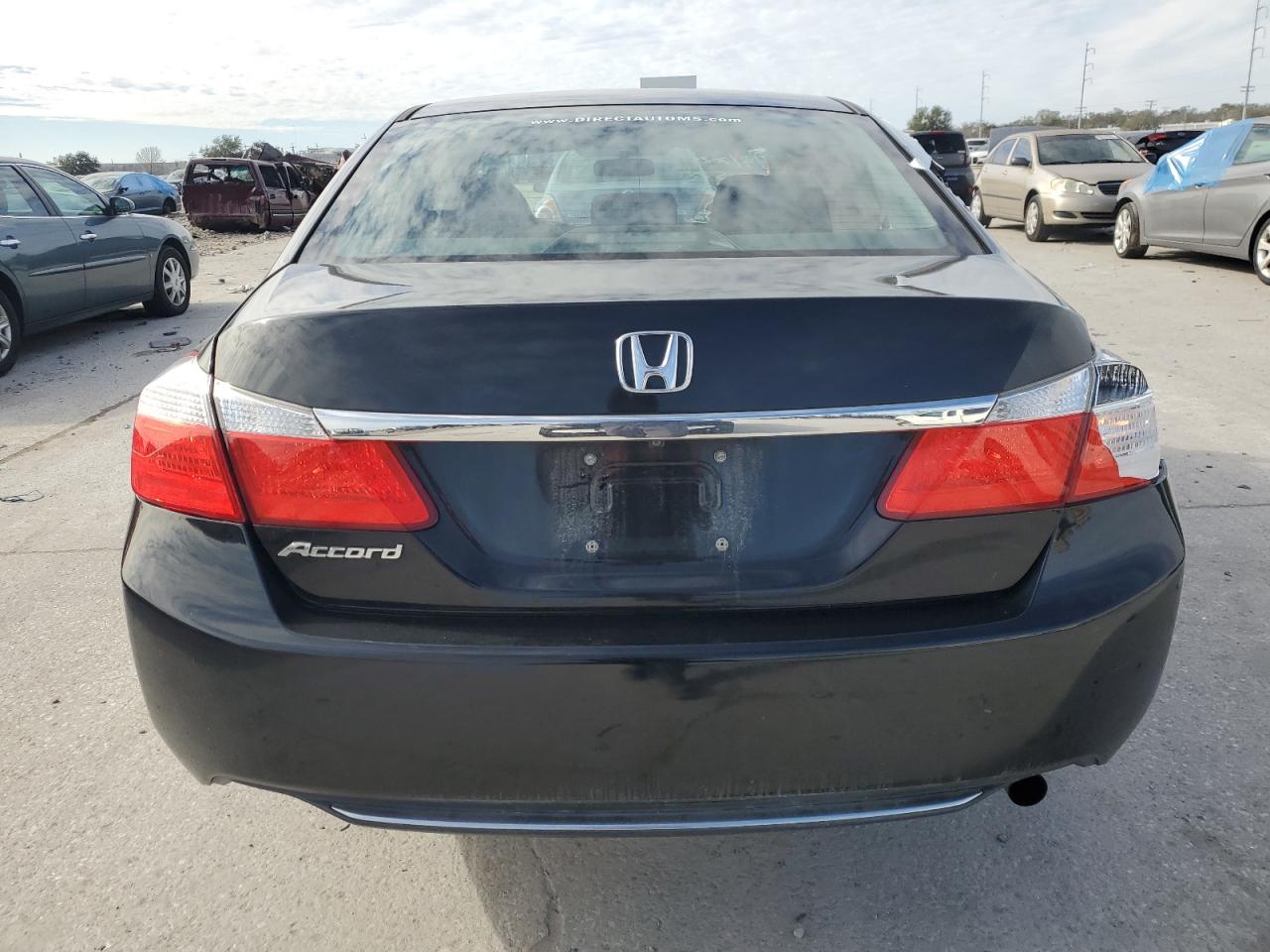 2015 Honda Accord VIN 1HGCR2F36FA131356 Copart auction photo, side / minor dent/scratches damage thumbnail 6