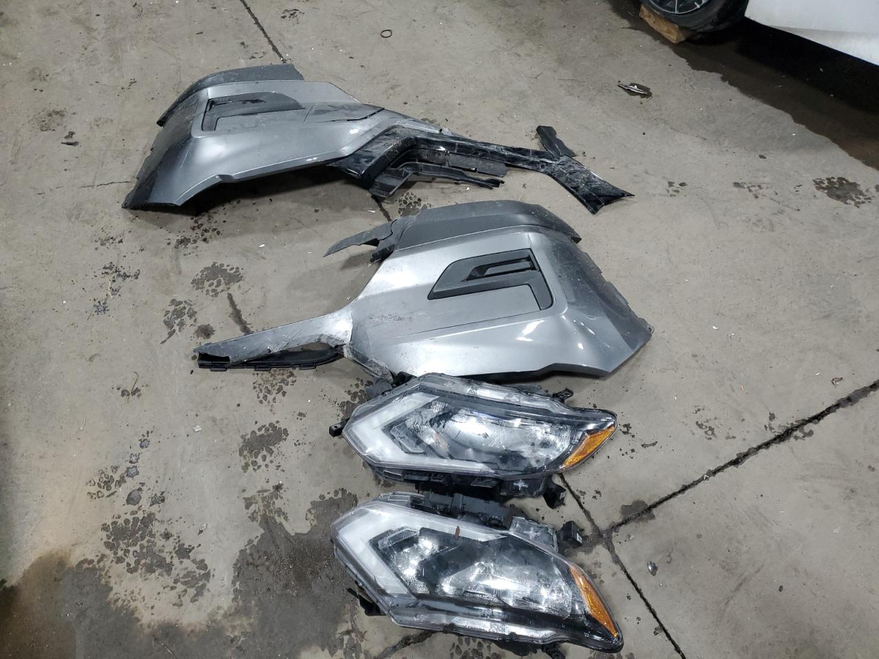 2018 Nissan Rogue VIN KNMAT2MV7JP573466 Copart auction photo, front end damage thumbnail 14