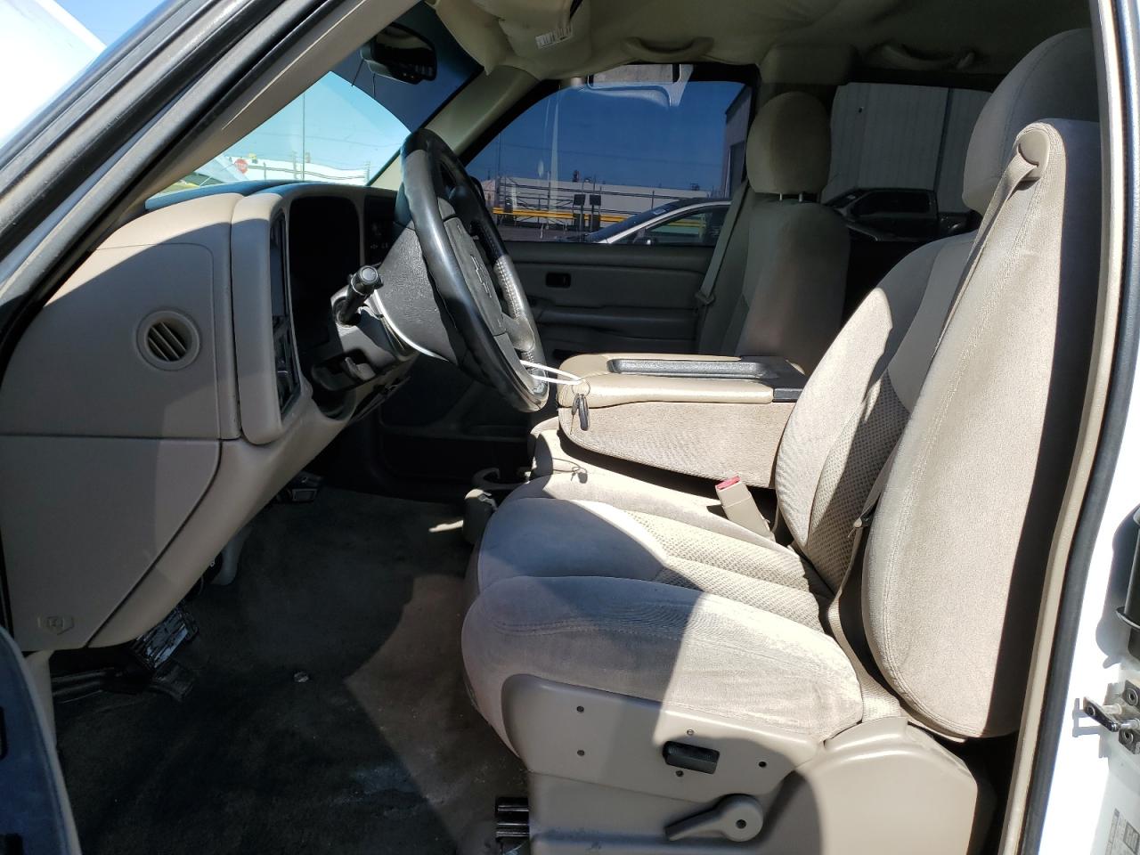 2004 Chevrolet Silverado VIN 2GCEC19T841213062 Copart auction photo, rear end damage thumbnail 7