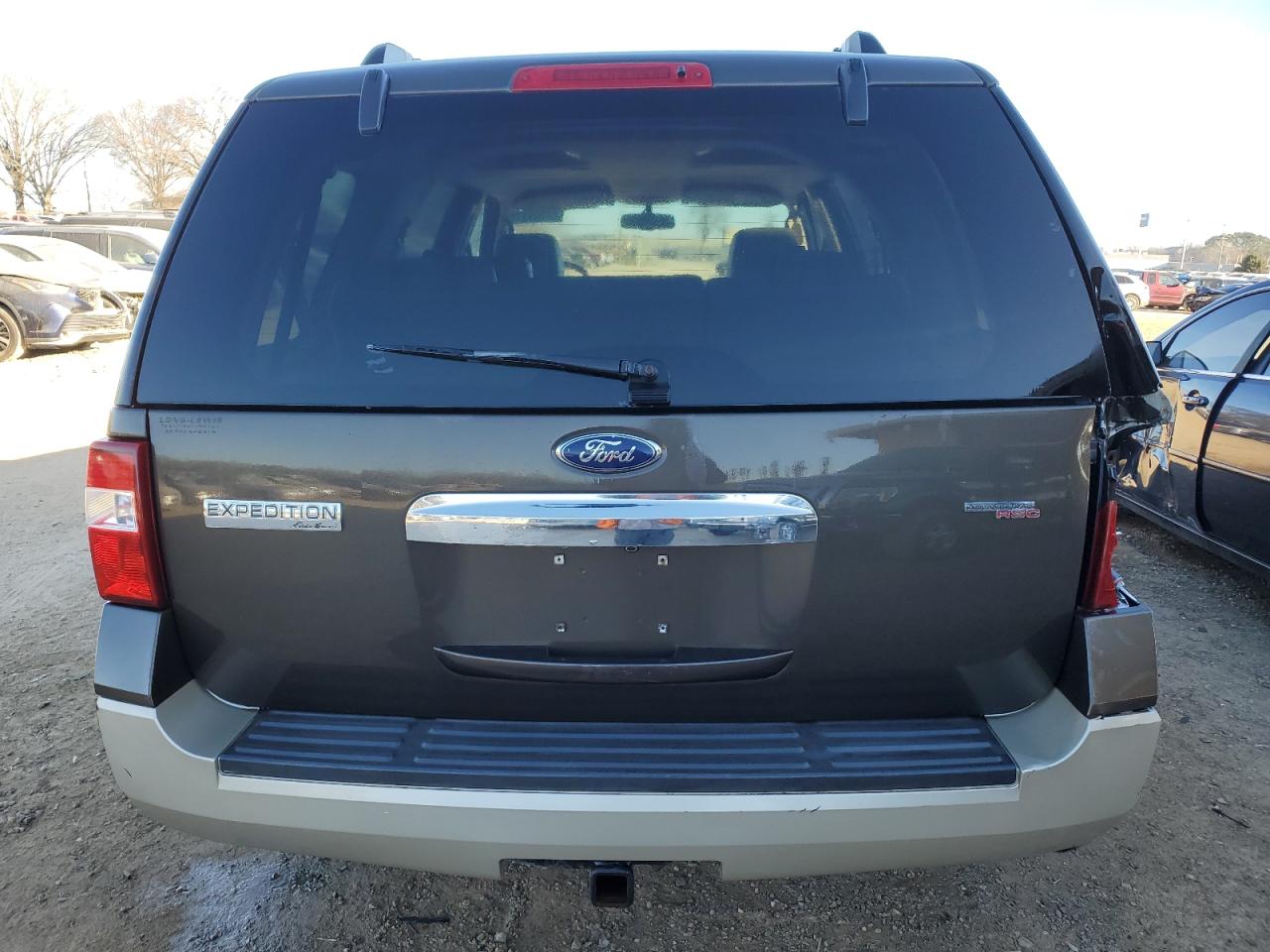 2008 Ford Expedition VIN 1FMFU17528LA46165 Copart auction photo, rear end damage thumbnail 6