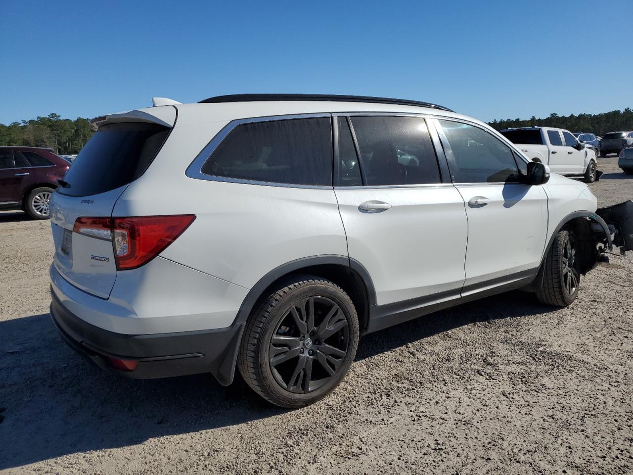 2021 Honda Pilot VIN 5FNYF5H2XMB029386 Copart auction photo, front end damage thumbnail 3