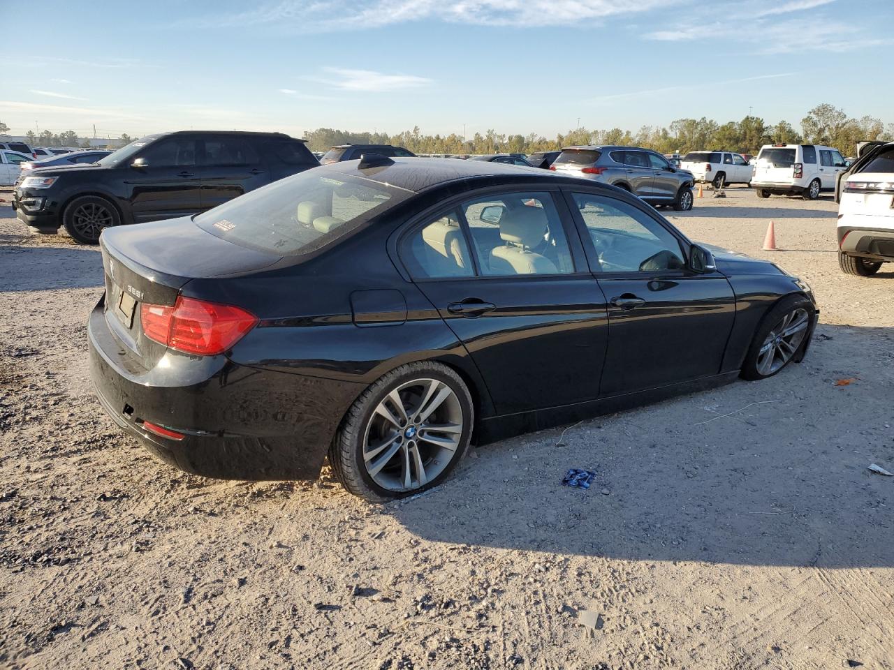 2015 BMW 3er VIN WBA3A5G5XFNS91379 Copart auction photo, front end damage thumbnail 3