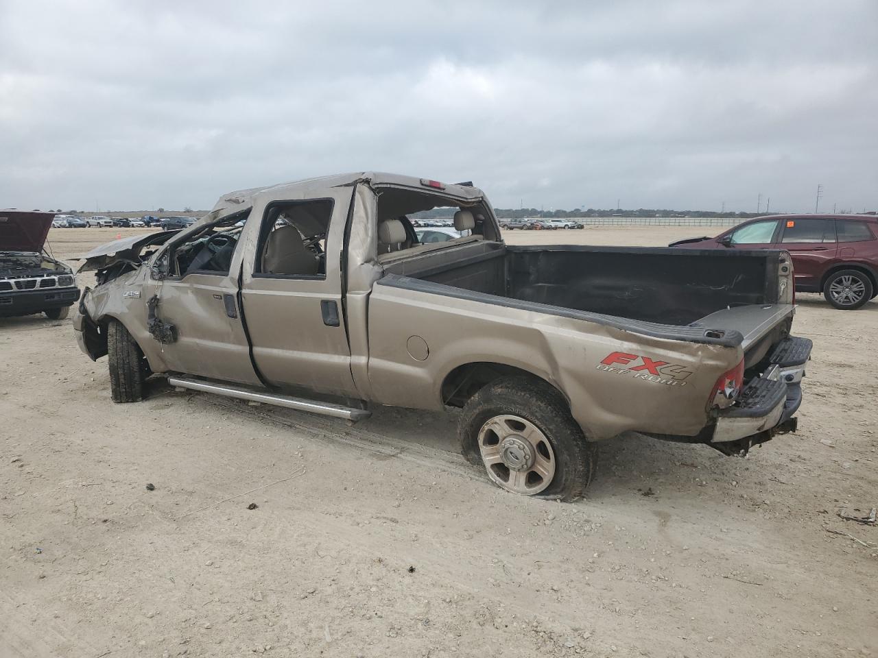 2006 Ford F250 VIN 1FTSW21P86EA44838 Copart auction photo, rollover damage thumbnail 2
