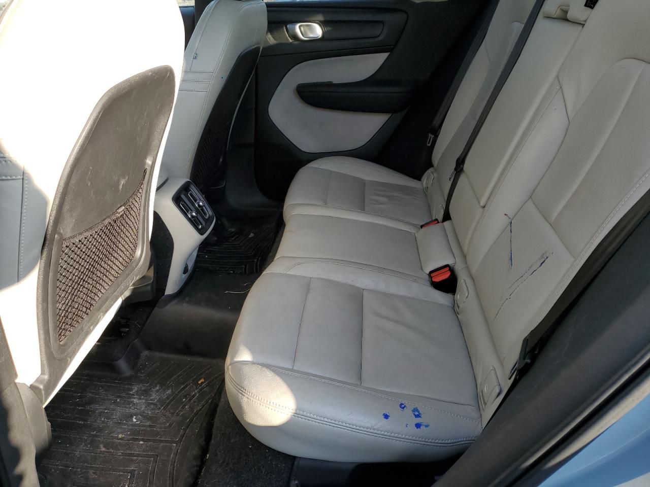 2019 Volvo XC40 VIN YV4162UK4K2104649 Copart auction photo, side / front end damage thumbnail 12
