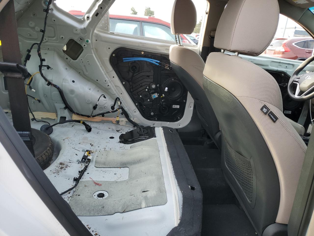 2021 Hyundai Tucson VIN KM8J33A44MU325047 Copart auction photo, all over damage thumbnail 11