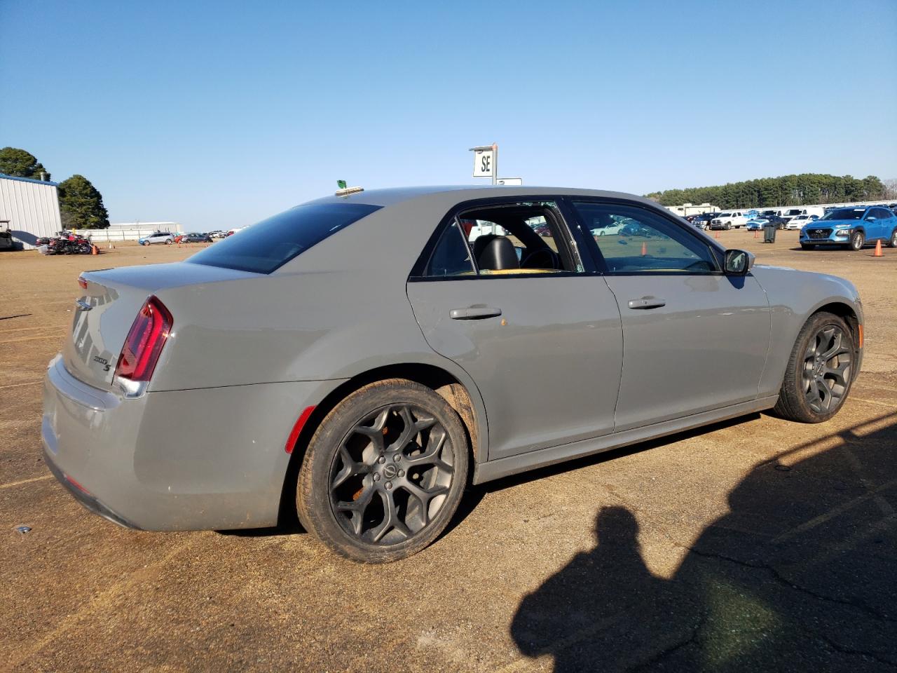 2019 Chrysler 300 VIN 2C3CCABG8KH539960 Copart auction photo, vandalism damage thumbnail 3