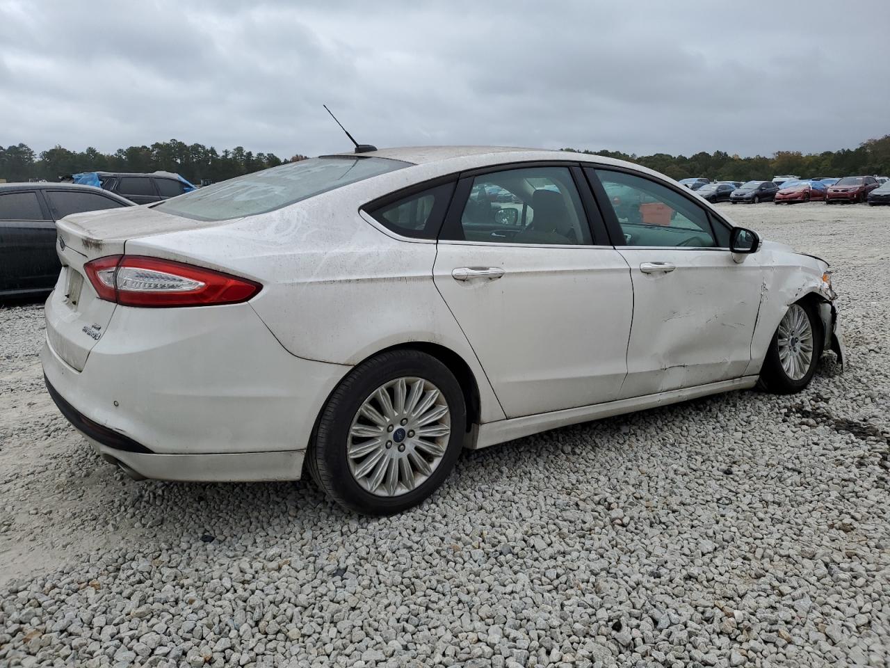 2015 Ford Fusion VIN 3FA6P0LU2FR117503 Copart auction photo, front end / side damage thumbnail 3