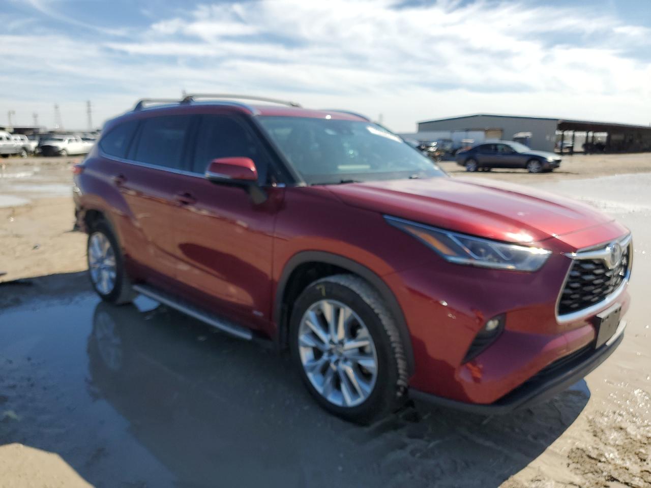 2022 Toyota Highlander VIN 5TDXBRCH6NS559796 Copart auction photo, rear end damage thumbnail 4