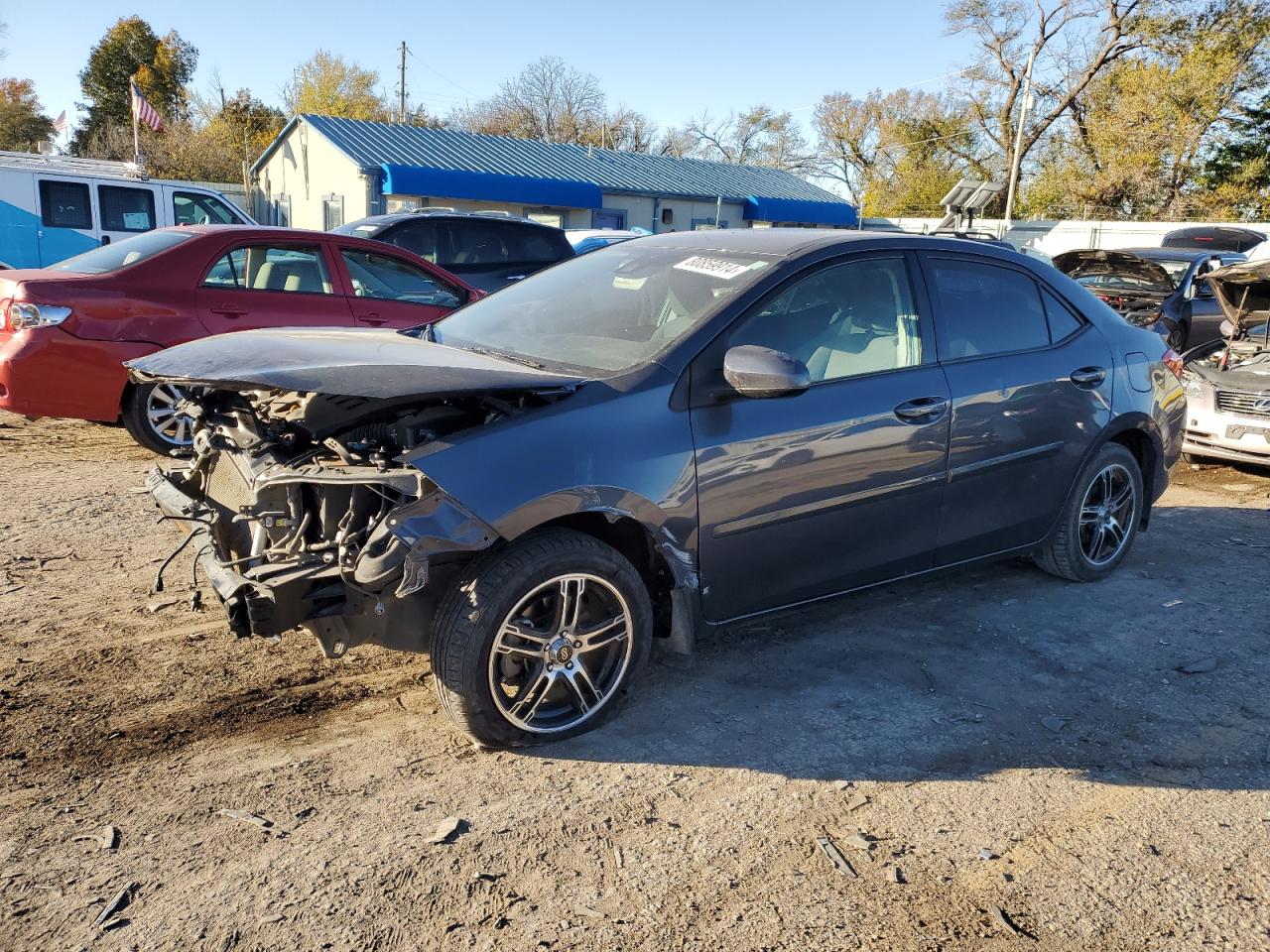 2018 Toyota Corolla VIN 5YFBURHE8JP757415