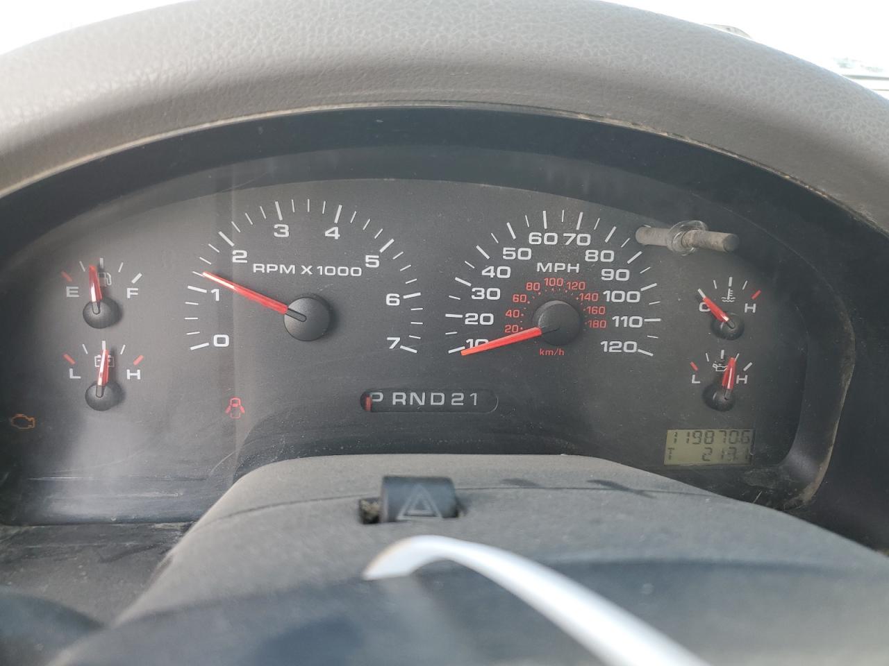 2005 Ford F-150 VIN 1FTRX12W25NB81185 Copart auction photo, all over damage thumbnail 9