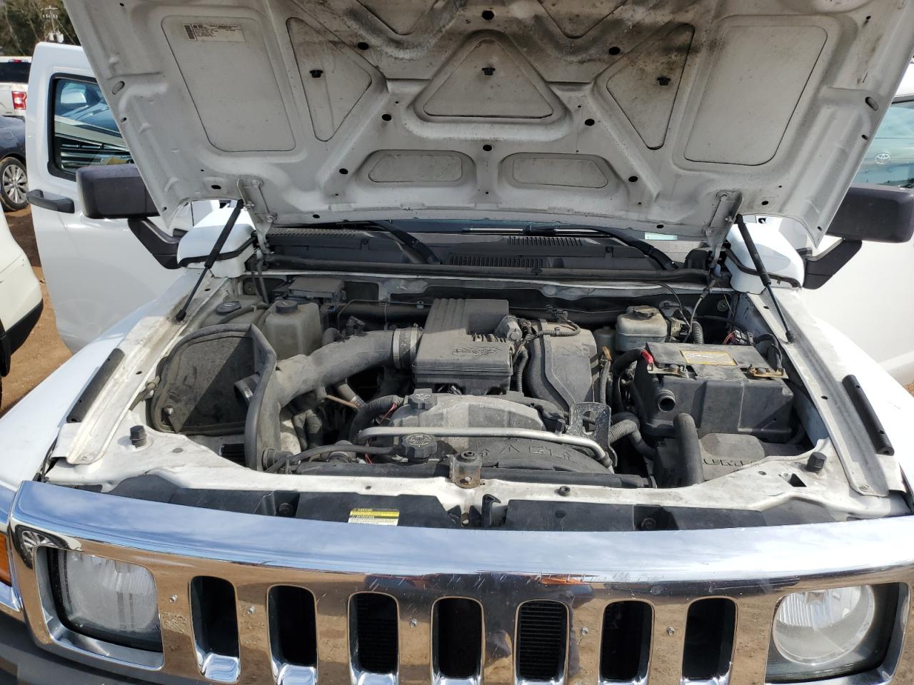 2009 Hummer H3 VIN 5GTEN13EX98137572 Copart auction photo, mechanical damage thumbnail 12