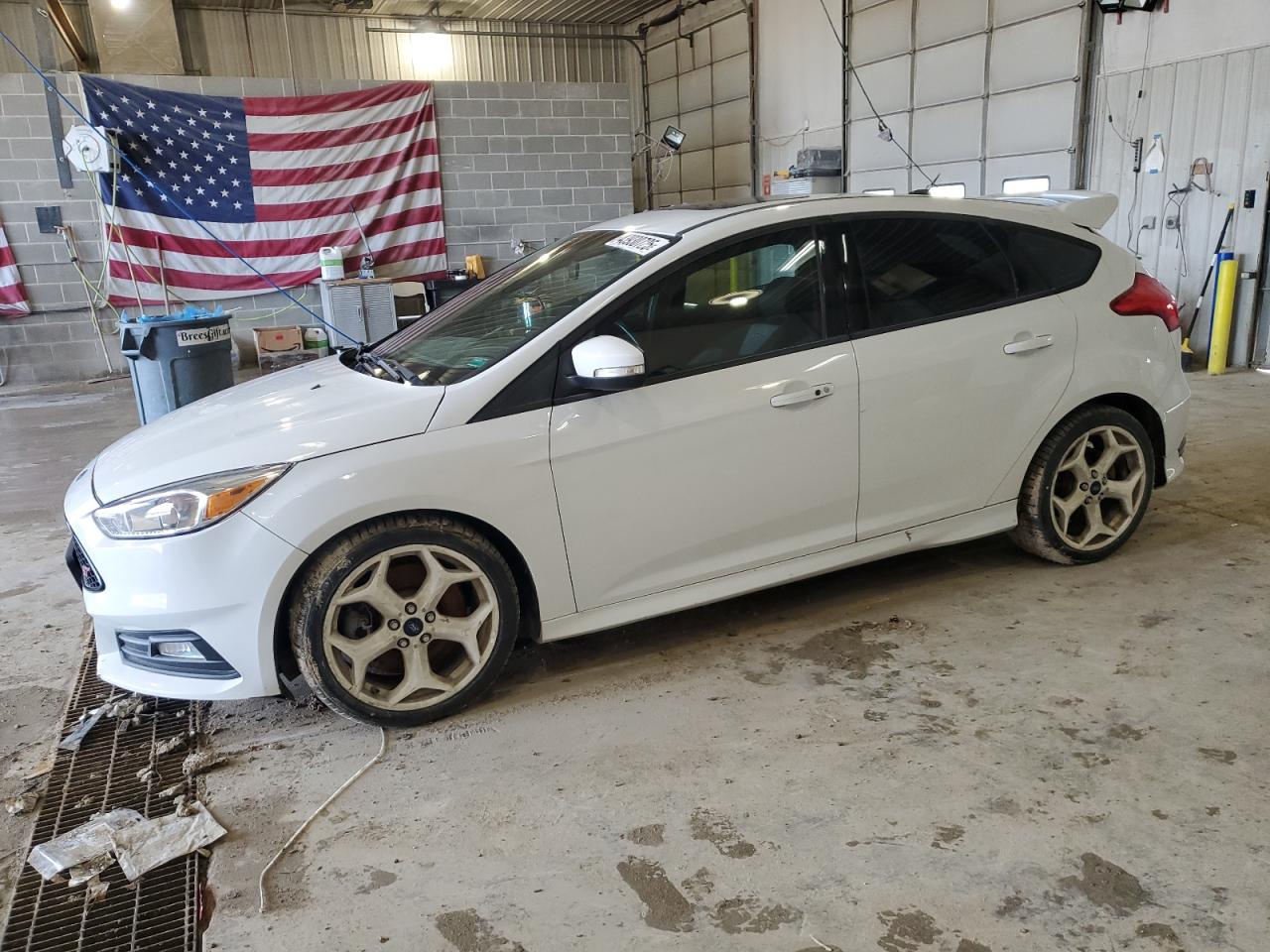 2016 Ford Focus VIN 1FADP3L93GL281816