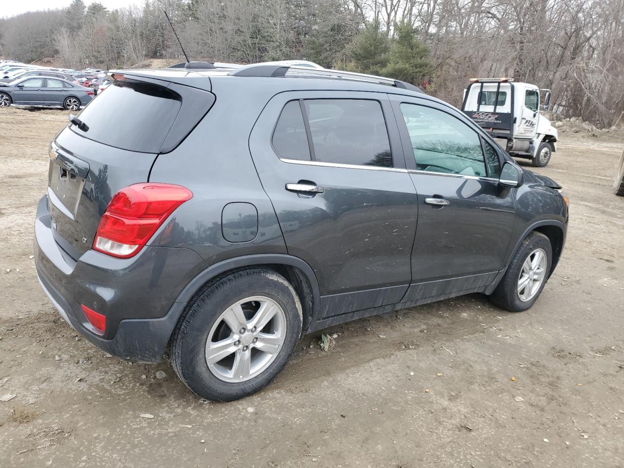 2019 Chevrolet Trax VIN 3GNCJLSBXKL355815 Copart auction photo, front end / minor dent/scratches damage thumbnail 3