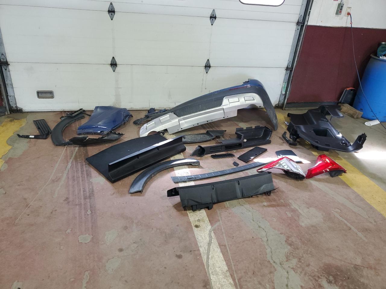 2021 Ford Explorer VIN 1FMSK8DH9MGA66914 Copart auction photo, rear end / minor dent/scratches damage thumbnail 13