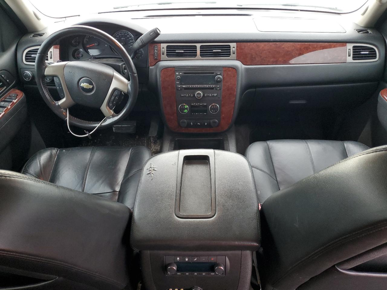 2012 Chevrolet Suburban VIN 1GNSKJE79CR194257 Copart auction photo, water/flood damage thumbnail 8