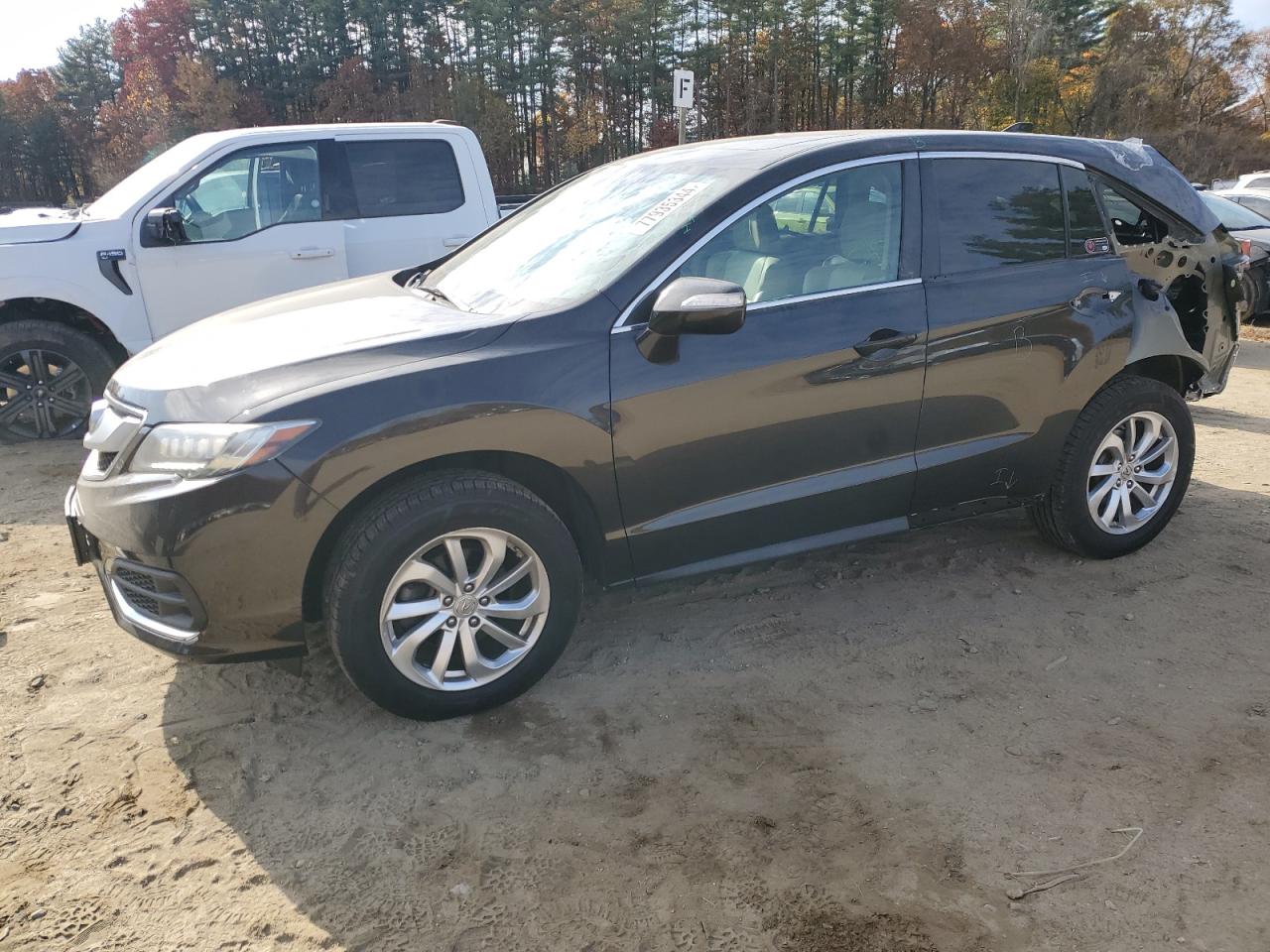 2017 Acura RDX VIN 5J8TB4H32HL005743