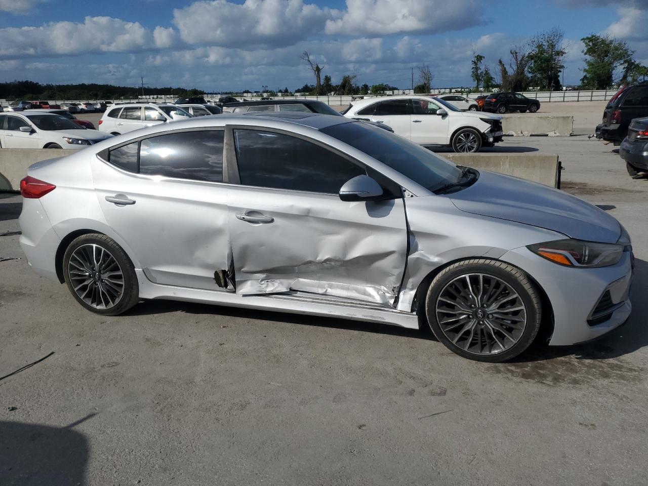 2018 Hyundai Elantra VIN KMHD04LB1JU507095 Copart auction photo, side / front end damage thumbnail 4