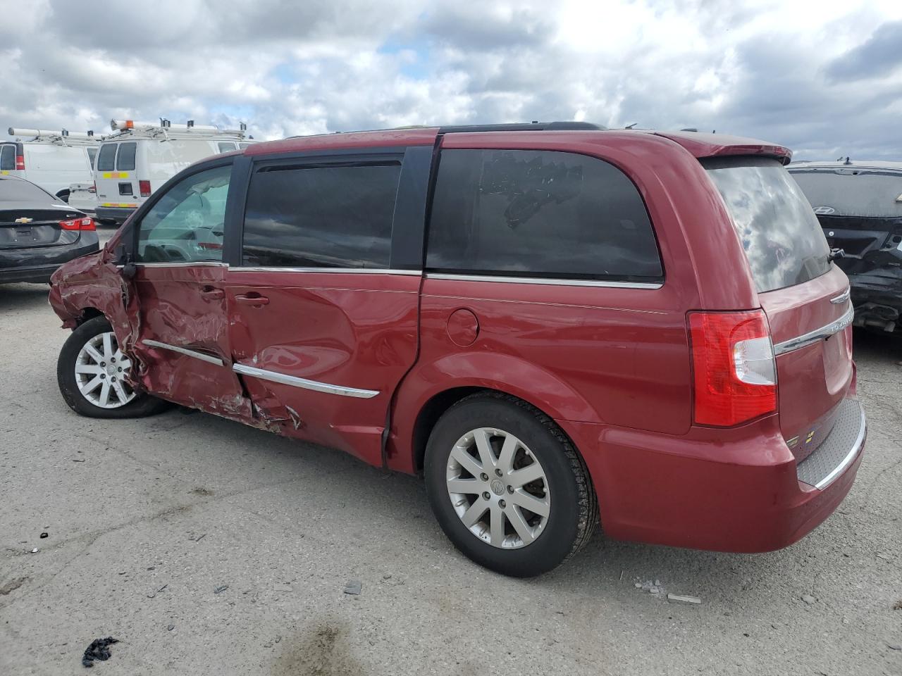 2015 Chrysler Town & Country VIN 2C4RC1BG0FR654445 Copart auction photo, side / front end damage thumbnail 2
