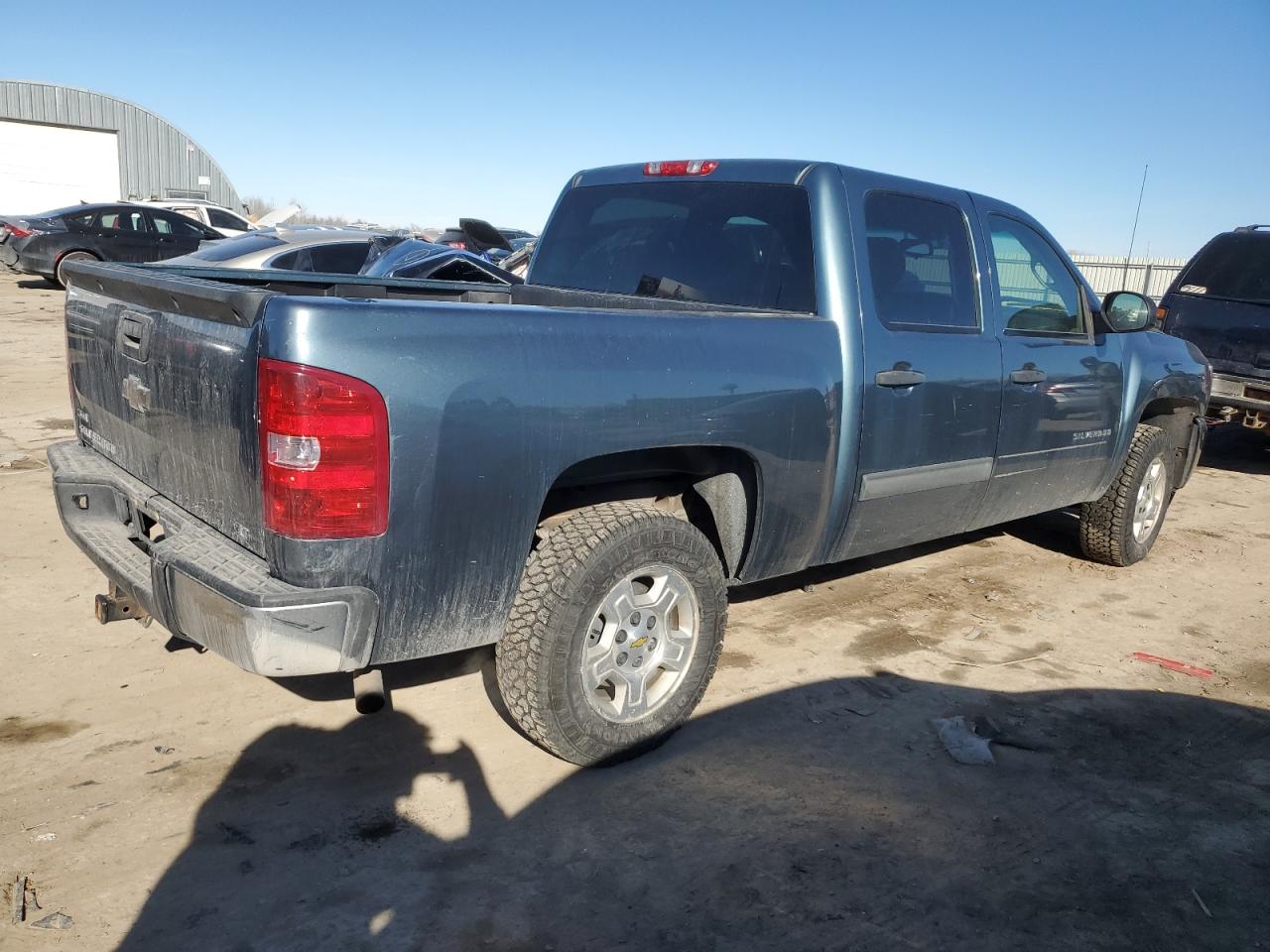 2009 Chevrolet Silverado VIN 3GCEC230X9G281379 Copart auction photo, front end / side damage thumbnail 3
