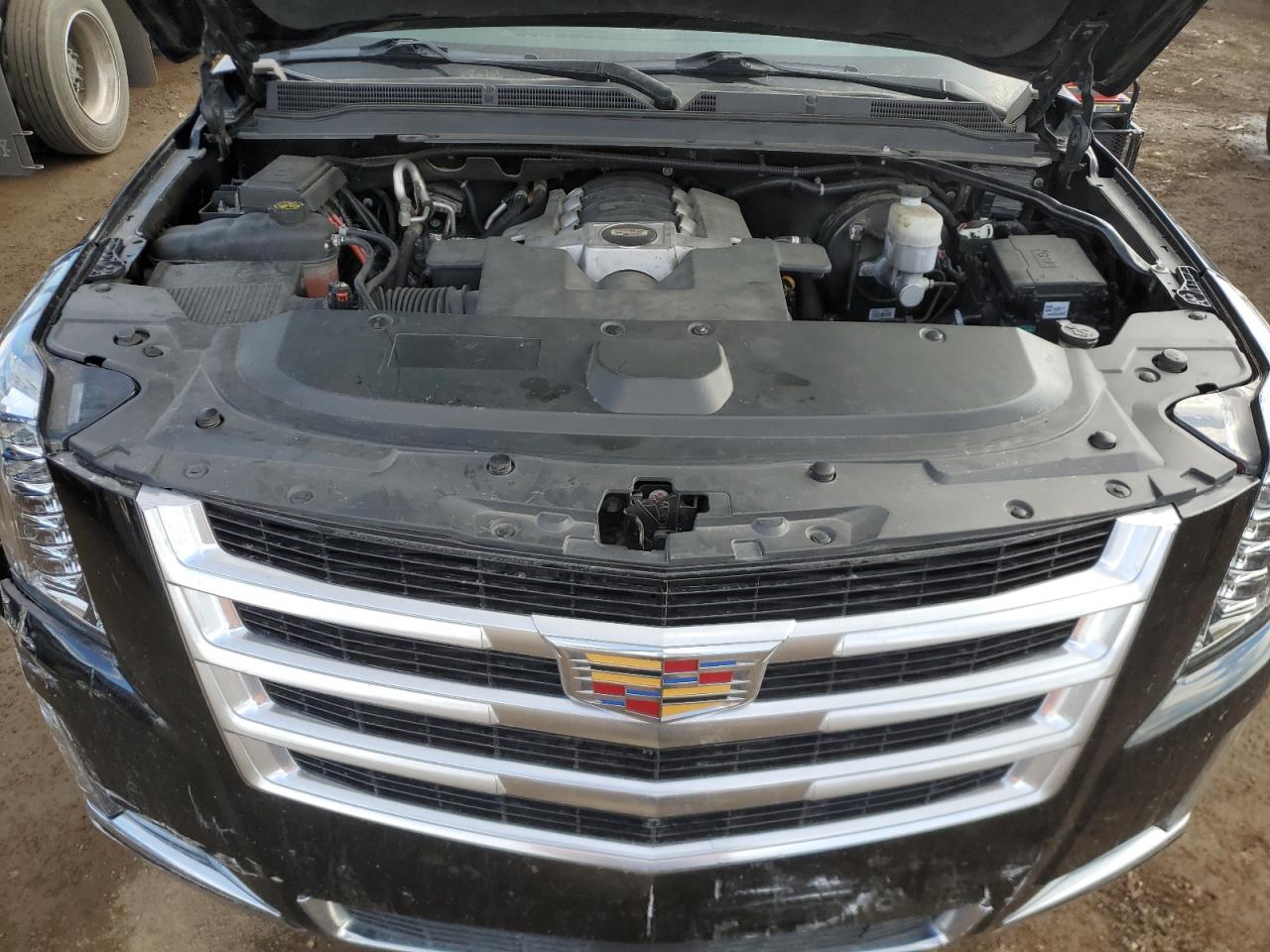 2019 Cadillac Escalade VIN 1GYS4HKJ3KR163588 Copart auction photo, all over / side damage thumbnail 12