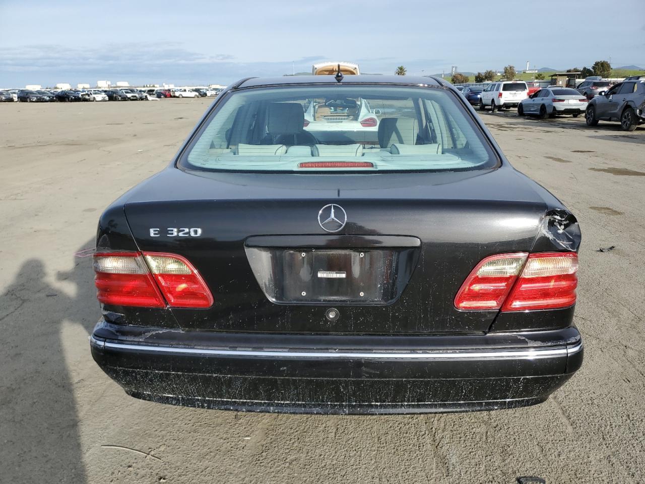 2000 Mercedes-Benz E-klasse VIN WDBJF65J0YB162068 Copart auction photo, rear end damage thumbnail 6