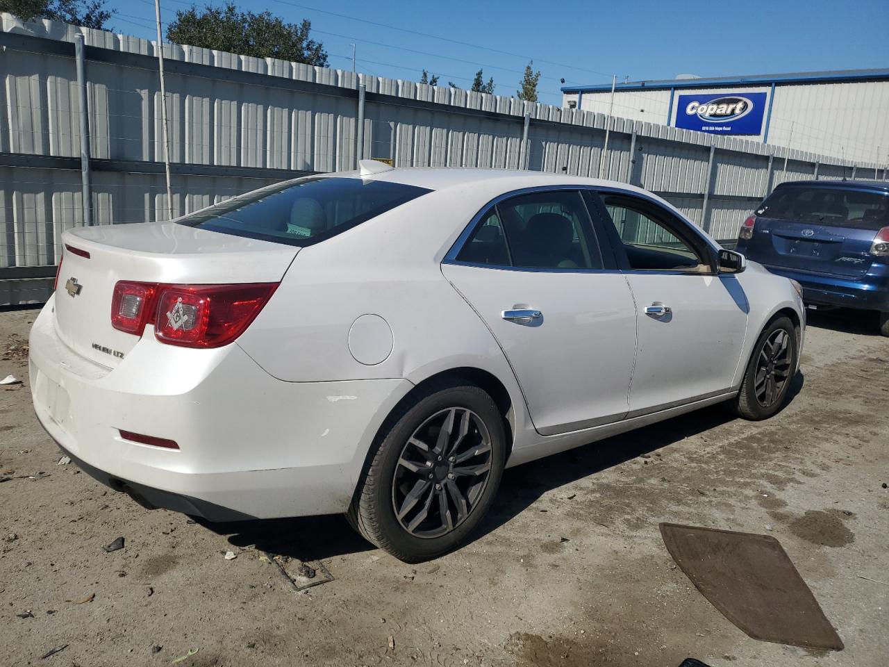 2016 Chevrolet Malibu VIN 1G11E5SA0GF110572 Copart auction photo, minor dent/scratches damage thumbnail 3