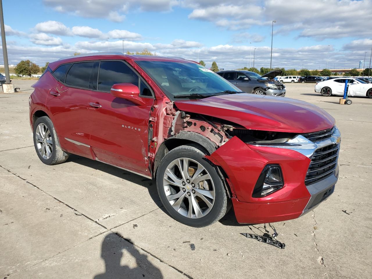 2019 Chevrolet Blazer VIN 3GNKBKRS2KS697595 Copart auction photo, front end / side damage thumbnail 4