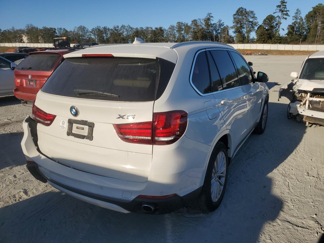 2017 BMW X5 VIN 5UXKR2C38H0X05459 Copart auction photo, rear end / side damage thumbnail 3