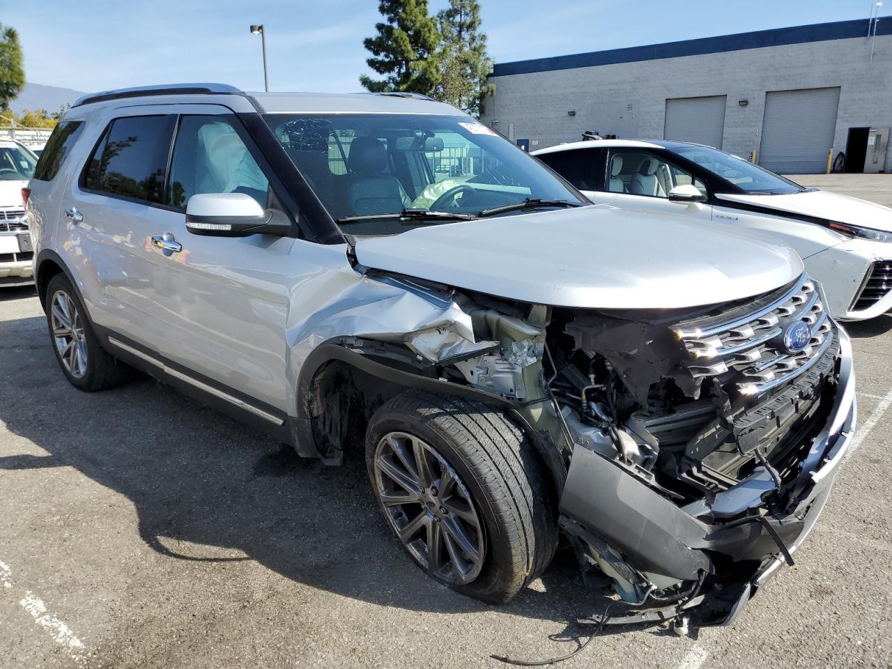 2017 Ford Explorer VIN 1FM5K7F88HGB81613 Copart auction photo, front end damage thumbnail 4