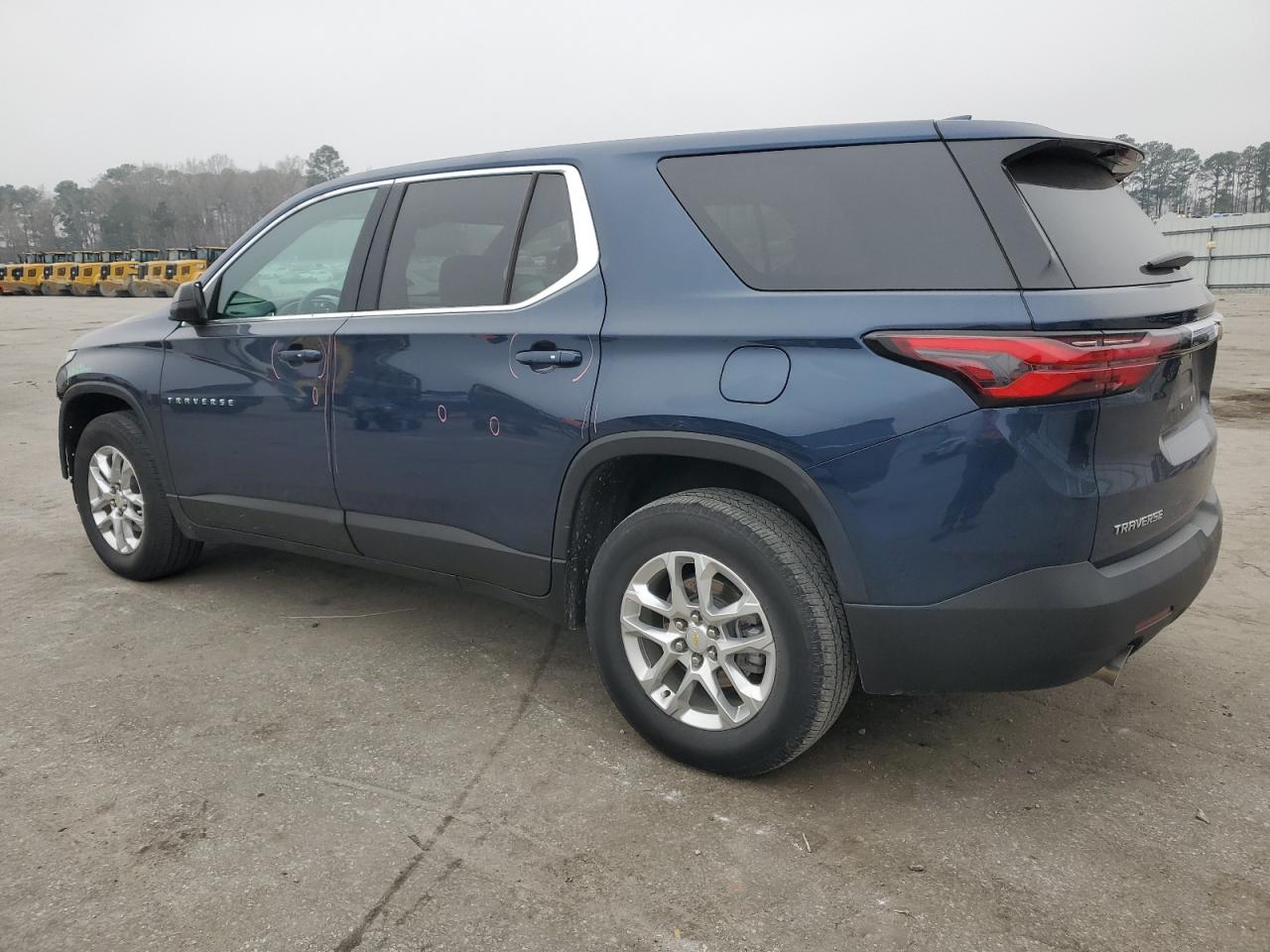 2022 Chevrolet Traverse VIN 1GNERFKW3NJ194919 Copart auction photo, front end / side damage thumbnail 2