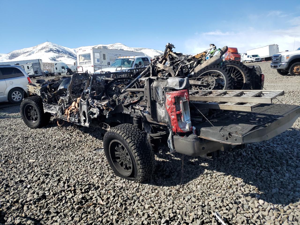 2017 Ford F250 VIN 1FT7W2BT3HEE64978 Copart auction photo, burn damage thumbnail 2