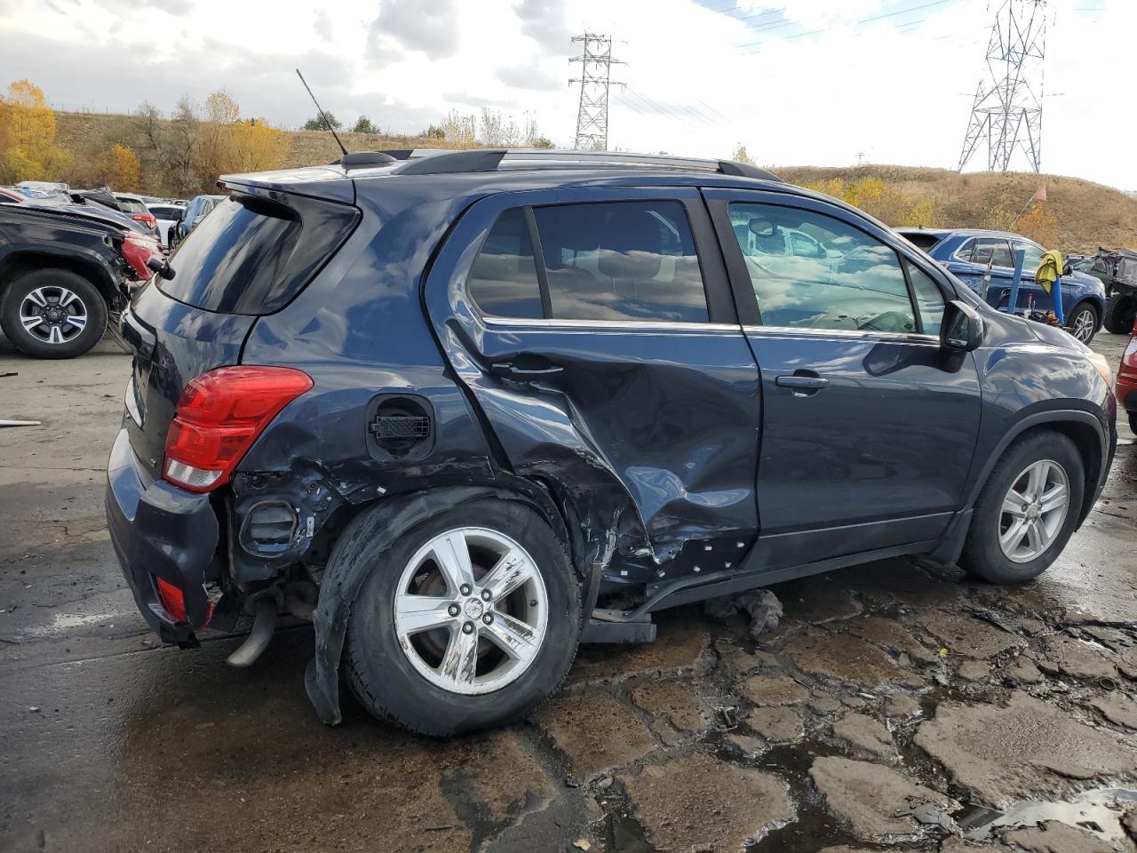 2018 Chevrolet Trax VIN 3GNCJLSB5JL245723 Copart auction photo, side / rear end damage thumbnail 3