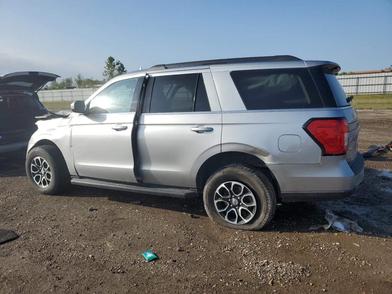 2022 Ford Expedition VIN 1FMJU1JT9NEA53874 Copart auction photo, front end / side damage thumbnail 2