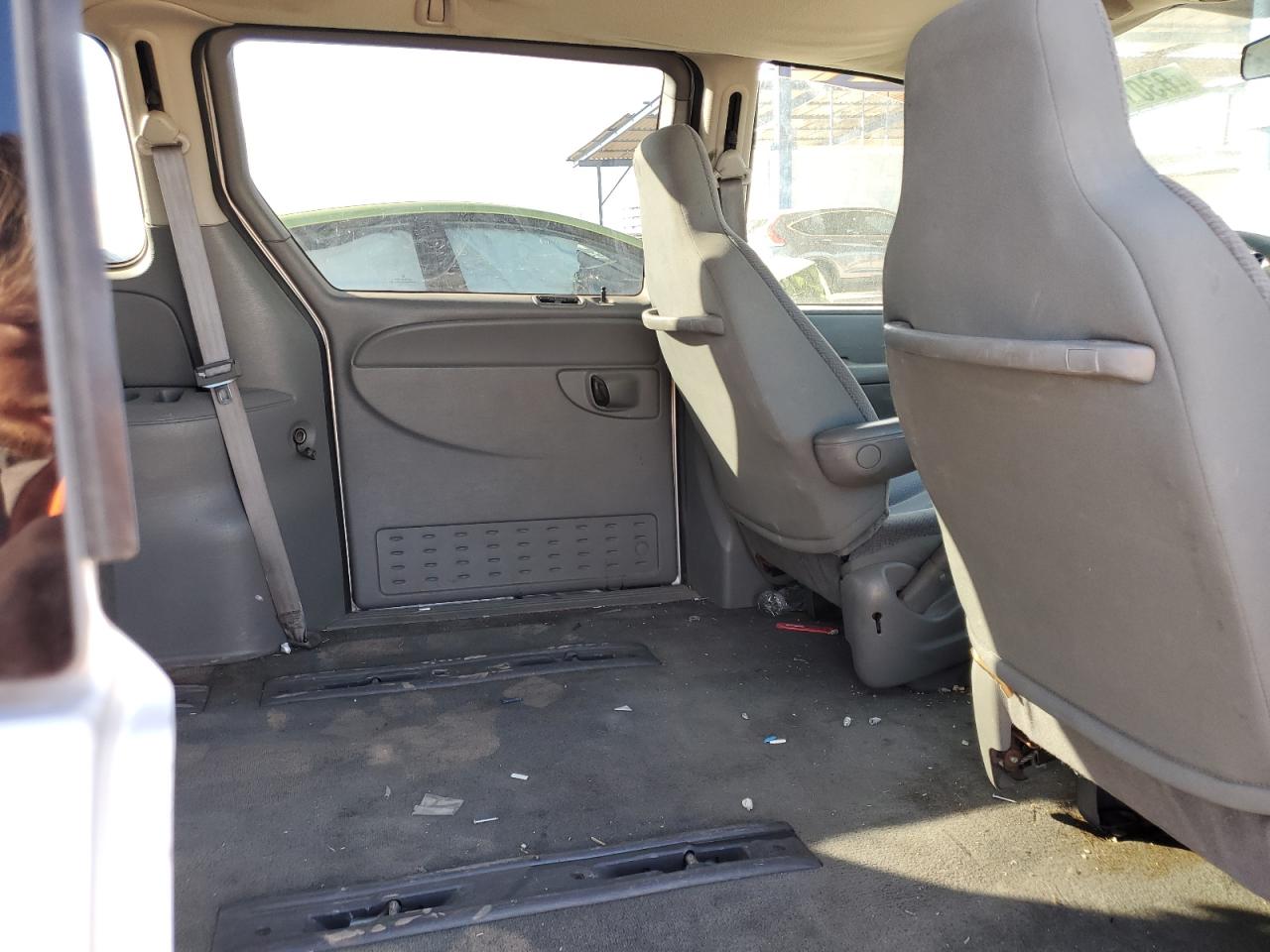 2005 Dodge Caravan VIN 1D4GP25R15B203359 Copart auction photo, front end / side damage thumbnail 10