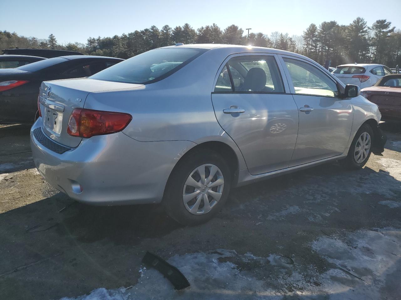 2009 Toyota Corolla VIN JTDBL40E49J045162 Copart auction photo, front end / minor dent/scratches damage thumbnail 3