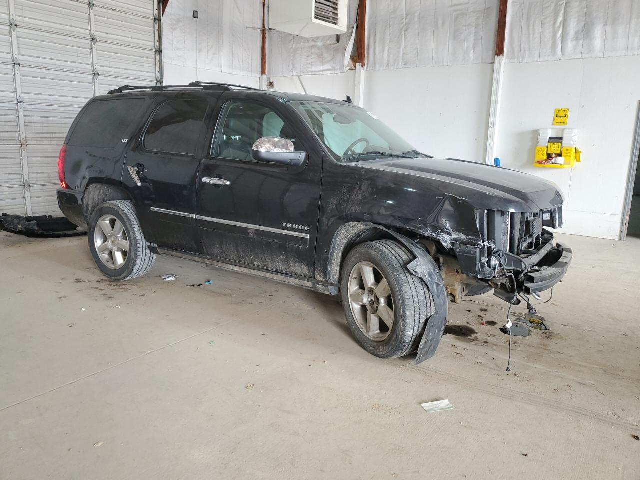 2013 Chevrolet Tahoe VIN 1GNSKCE05DR174670 Copart auction photo, front end / side damage thumbnail 4