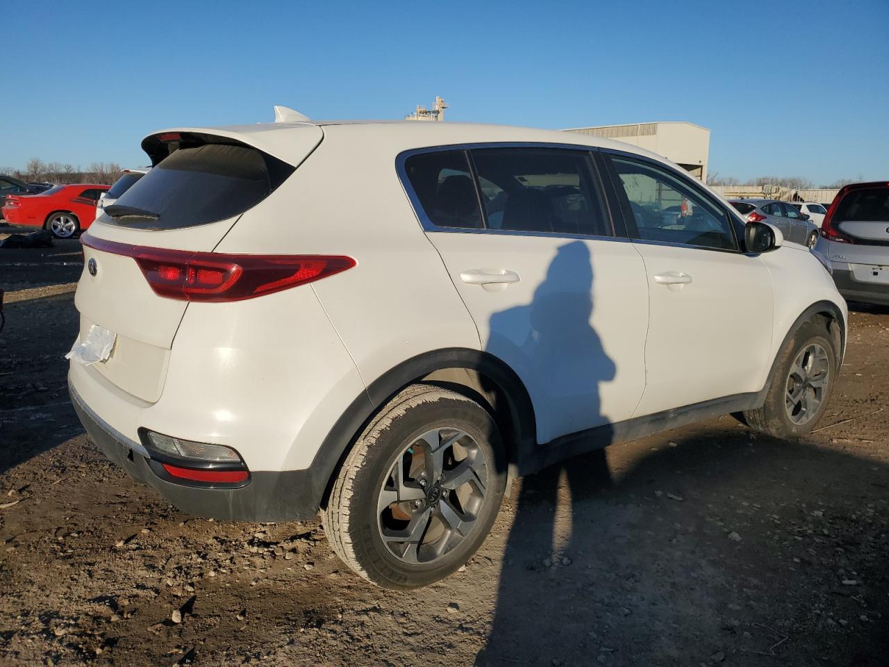 2021 KIA Sportage VIN KNDPM3AC7M7936966 Copart auction photo, vandalism damage thumbnail 3