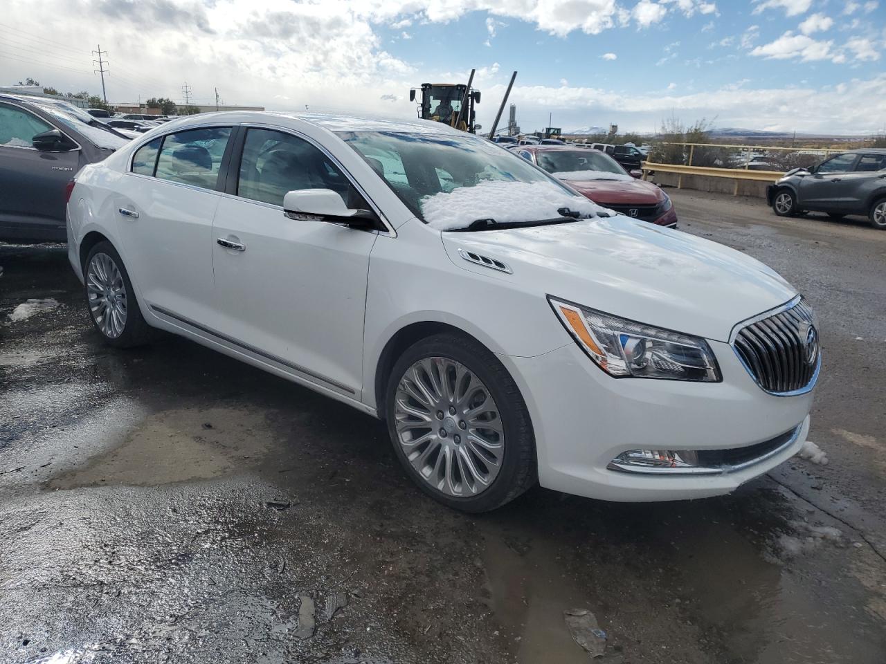 2015 Buick LaCrosse VIN 1G4GF5G32FF316124 Copart auction photo, side / front end damage thumbnail 4