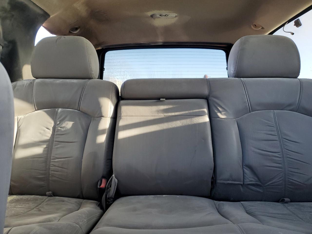 2001 Chevrolet Tahoe VIN 1GNEK13TX1J156271 Copart auction photo, burn damage thumbnail 10