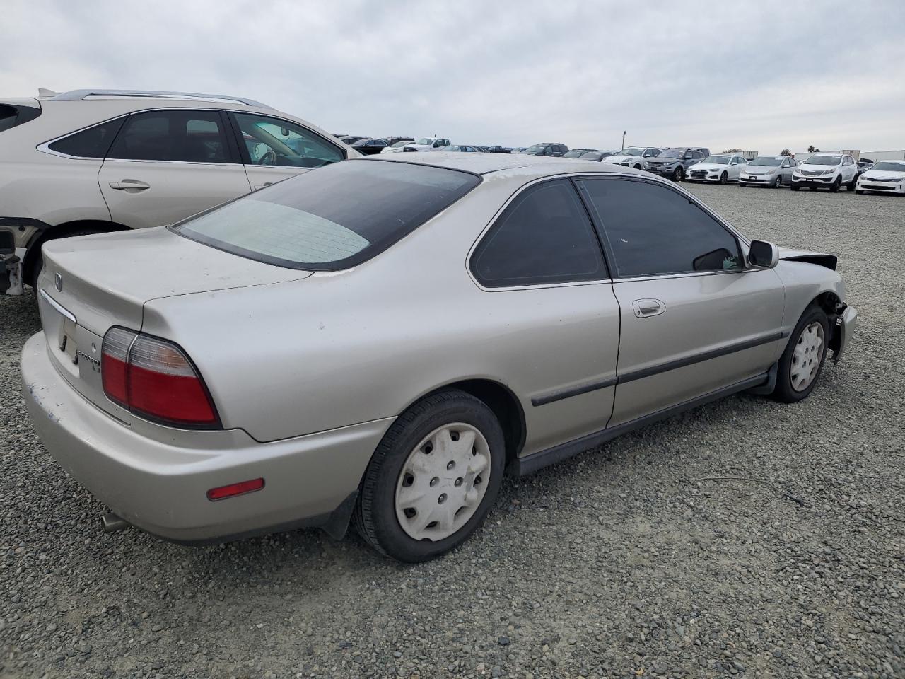 1996 Honda Accord VIN 1HGCD7232TA034393 Copart auction photo, front end damage thumbnail 3