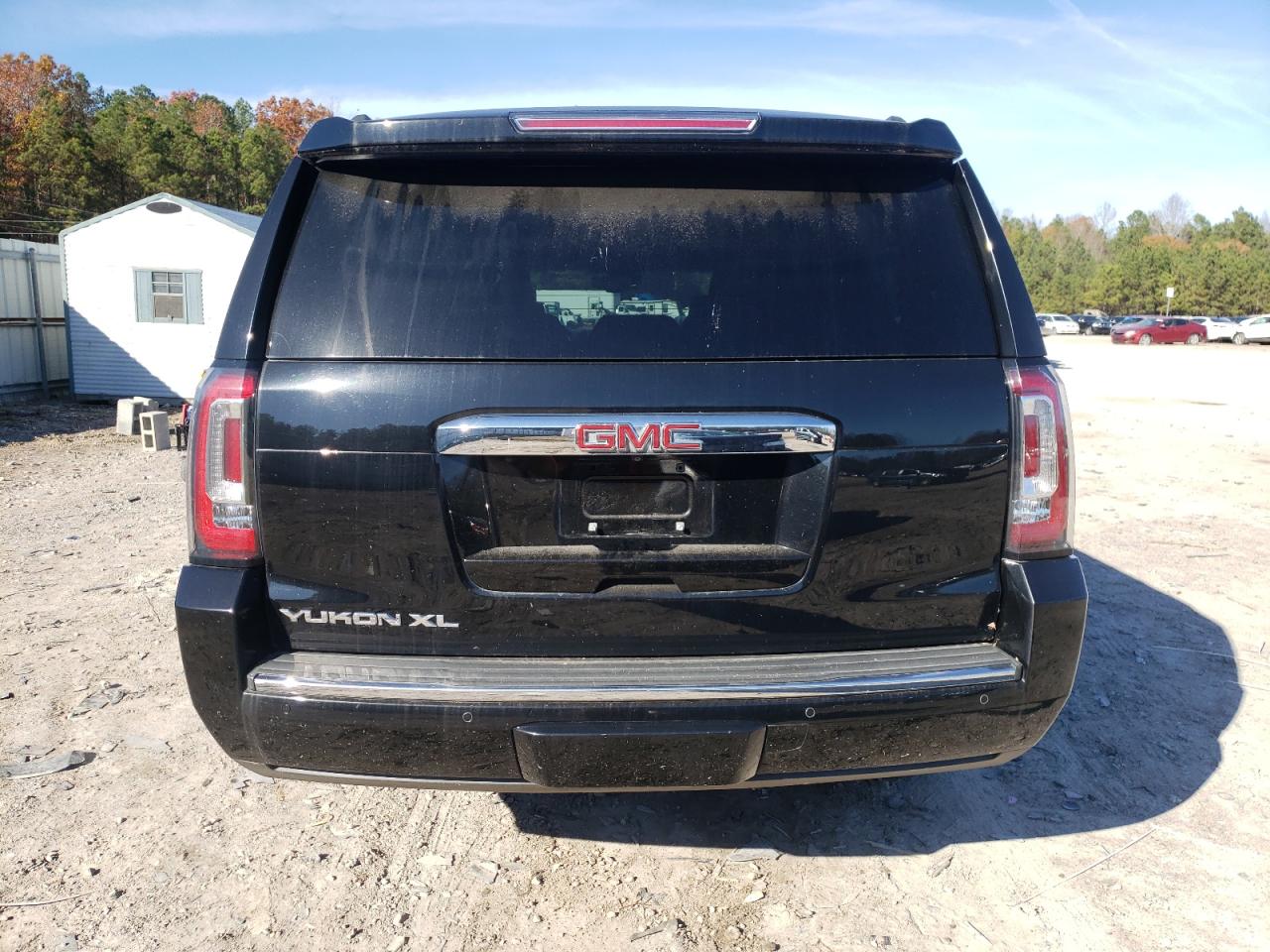 2016 GMC Yukon VIN 1GKS2HKJ1GR171518 Copart auction photo, minor dent/scratches damage thumbnail 6