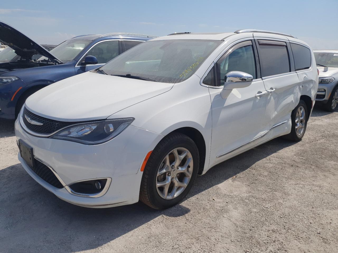 2018 Chrysler Pacifica VIN 2C4RC1GG0JR188758