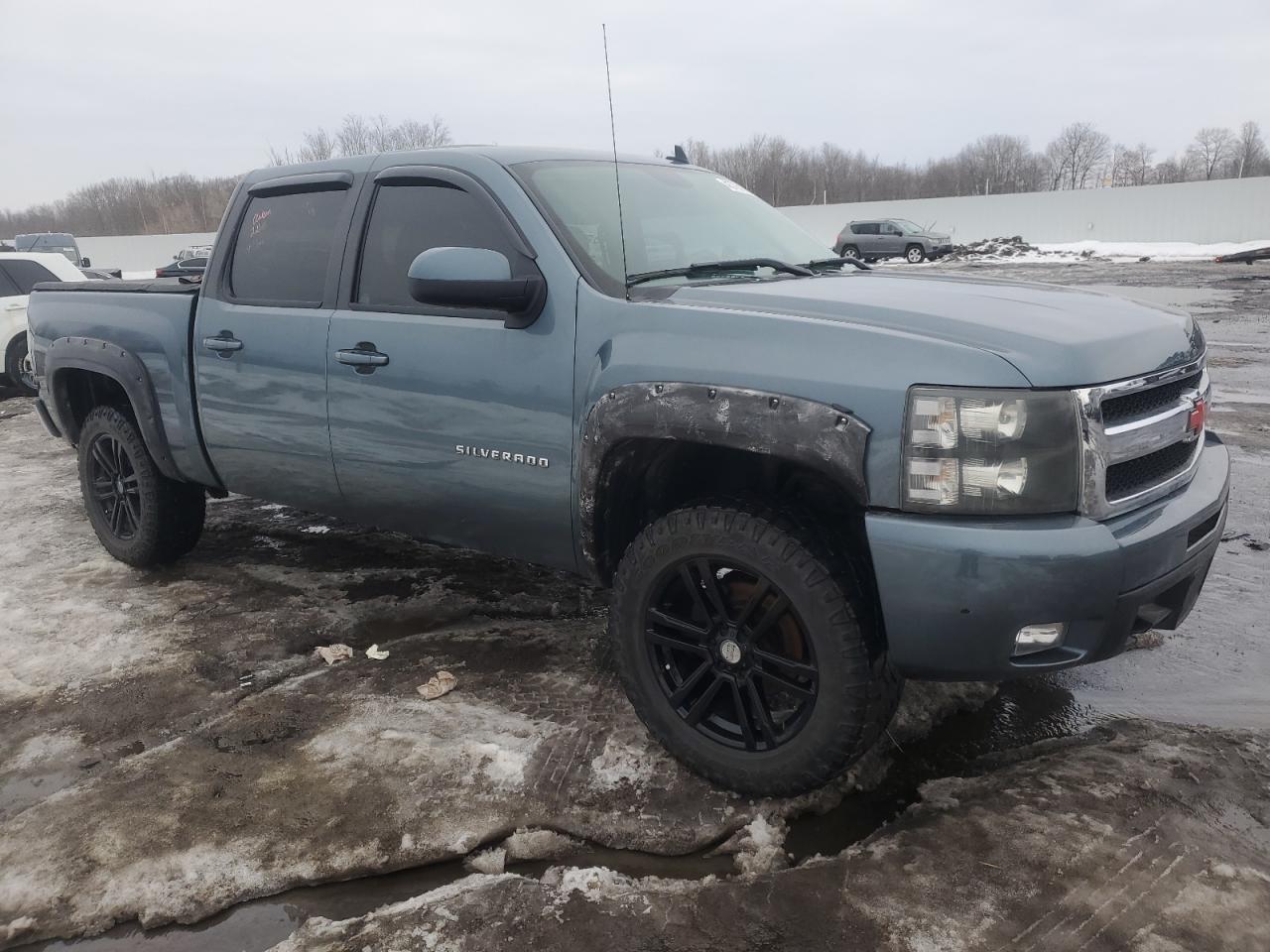 2011 Chevrolet Silverado VIN 3GCPKTE3XBG118018 Copart auction photo, front end / minor dent/scratches damage thumbnail 4