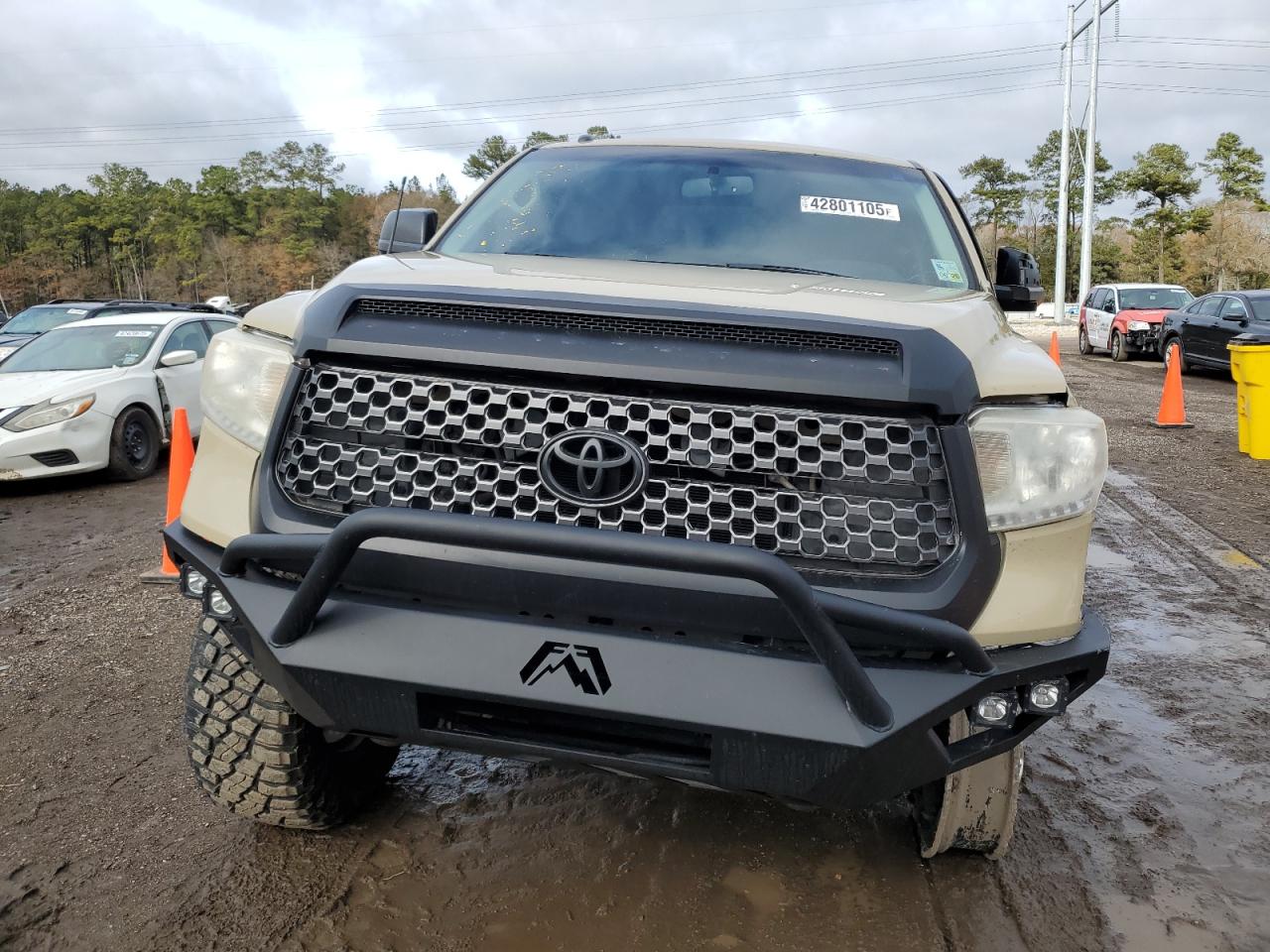 2017 Toyota Tundra VIN 5TFDW5F10HX632707 Copart auction photo, front end / side damage thumbnail 5